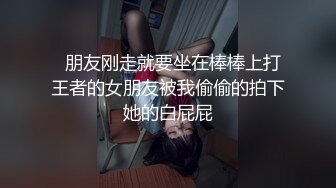 02年的大胸妹，童颜巨乳奶特写自慰，道具自慰来回抽插小穴