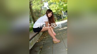 靠近镜头美女给你喂奶了