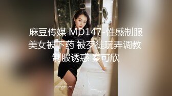 【及时行乐】广州绿帽夫妻，线下淫乱付费福利，阳台前啪啪，前后夹击极品少妇！ (3)