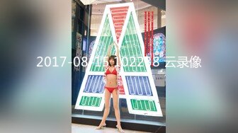 商场女厕偷拍 穿着连体裙 脱的光溜溜的尿尿的美女