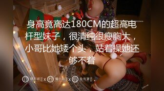  极品美女的诱惑跟钢珠大鸡巴纹身男友啪啪，交舔弄大鸡巴样子真骚，各种道具蹂躏骚穴