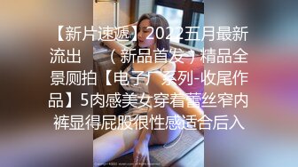 T先生,宾馆开房和穿着校服逃课出来的干女儿,啪啪逼逼非常粉嫩