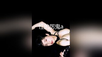 室友把大奶女友带回宿舍录制啪啪视频,吵得上铺兄弟睡不着骂了他们一顿,故意抱起女友请上