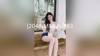 【新片速遞】 性感SEXY的小妖❤️Ts小雪吖七七❤️ - 没忍住又穿女装了，妩媚的少妇？庭院前仙女棒翘的老高，不知邻居王大爷会不会偷看~~